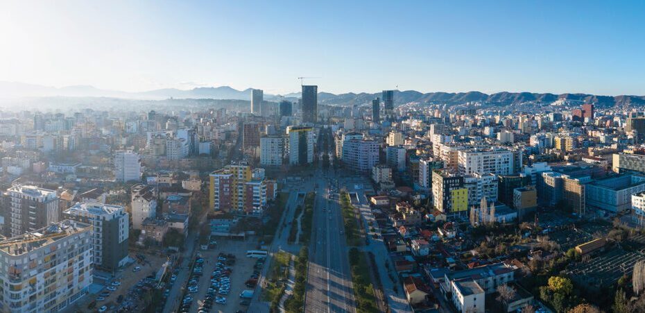 Eurostat: Shqipëria, e katërta në Europë për vdekjet nga ndotja e ajrit 14 Tirana ndertime apartamente 2 1171 1024x451 1
