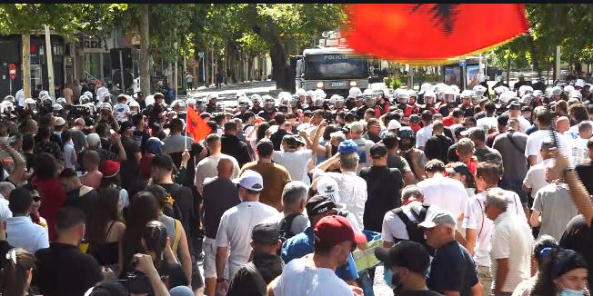 protesta para kuvendit 1 2