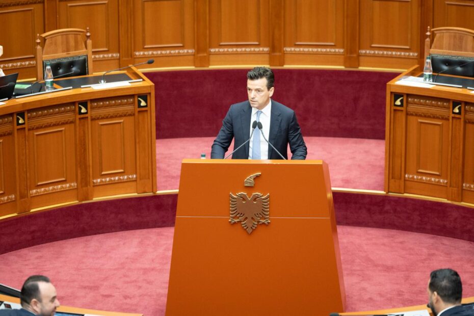Pas aludimeve për shtatzëninë e Ballukut, Shehaj ironizon Ramën dhe Ballën: Nuk mbeteni dot shtatzënë 14 shehaj ne kuvend