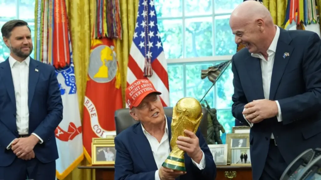 Trump përgëzon FIFA-n për anulimin e kartonit të kuq të Balogun: Ishte një padrejtësi e madhe