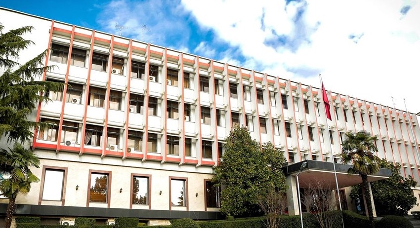 Ministria e Jashtme reagon pas pretendimeve në Malin e Zi për destablizim, Hoxha: Shqipëria s’mund të jetë pjesë e asnjë skenari destabilizues 7 MEPJ1