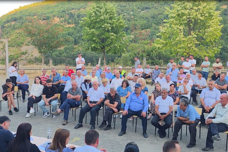 Bashkia Klos nis dëgjesat për territorialen. Banorët e Xibrit kundërshtojnë bashkimin me Matin: Largohen shërbimet 12 derfrrr