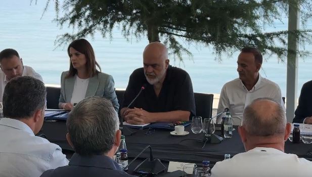 Mbledhja e PS-së në Pogradec – Takimi vijon prej 3 orësh, zbardhen diskutimet dhe porositë e Ramës për të vetët 12 dssdfdsf