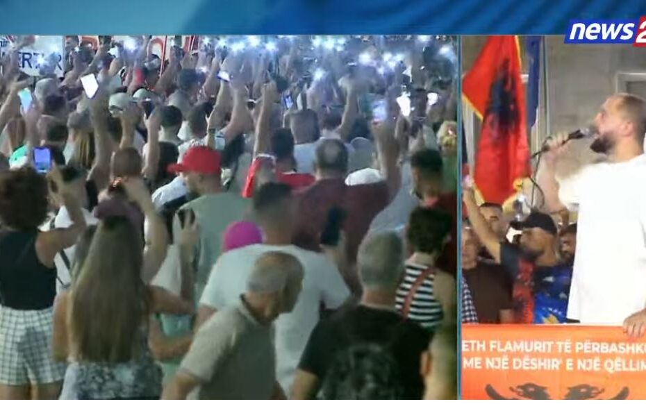 “Ndizni blicat të na numërojë Taulant Balla sa jemi”/ Protestuesit ndriçojnë sheshin para Kryeministrisë, Edison Lika: SPAK të hetojë Ramën. Nesër protestë në Shkodër 12 kkkll
