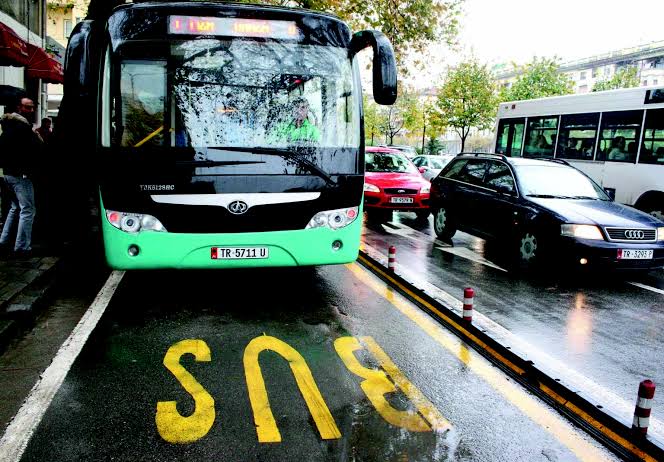 “Vonesa e pagesave po rëndon financat e kompanive”, operatorët e transportit urban: Do reduktojmë flotën urbane 6 linja urbane