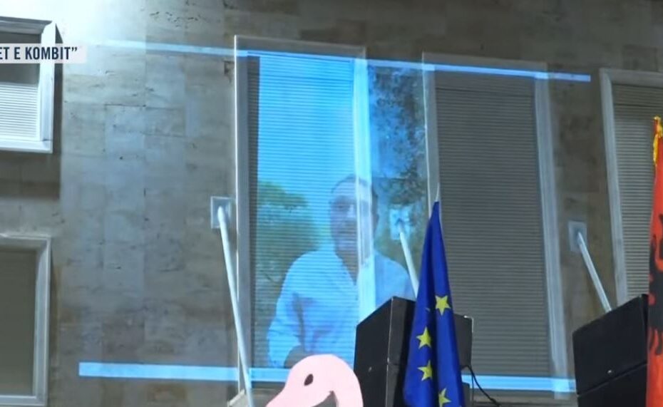 populllii EE