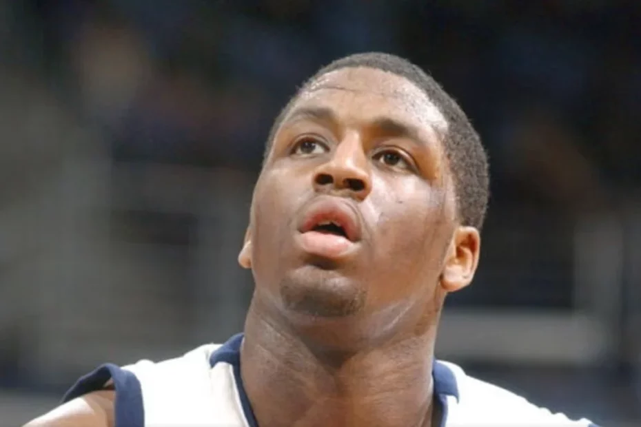 Ndahet nga jeta në moshën 43-vjeçare Mike Sweetney / Basketbolli ne zi 15 122112 sd