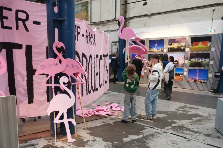 Flamingo1 1