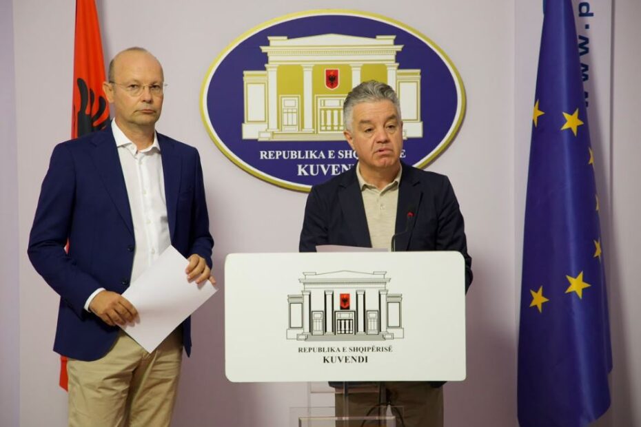 “Situatë alarmante me koncesionet”/ Grupi Parlamentar i PD-së propozon paketë ligjore që të gjurmojë fondet publike 11 Kaso Bozdo1