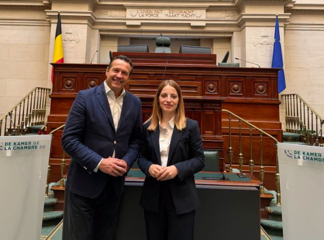 “U largua nga qeveria pas represionit mbi protestat qytetare”/ Deputeti belg takon Marjana Koçekun: Mëshiron zërin e shqiptarëve për Shqipëri moderne 7 Koceku1 1