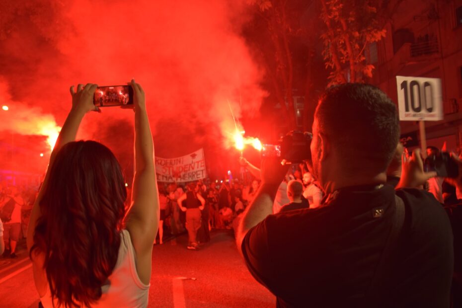 Protesta 1 2048x1365 1