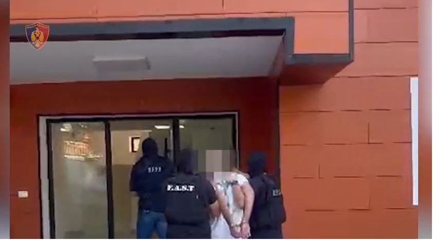 Tentativë vrasjeje, drogë dhe municion luftarak, arrestohen në Itali dy shqiptarë (Detajet) 4 arrestim1 1