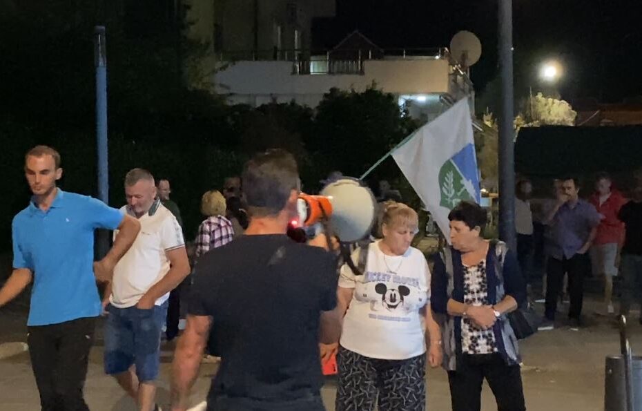 divjakaaaaaaaaaaaaa protesteeeeeeeeee