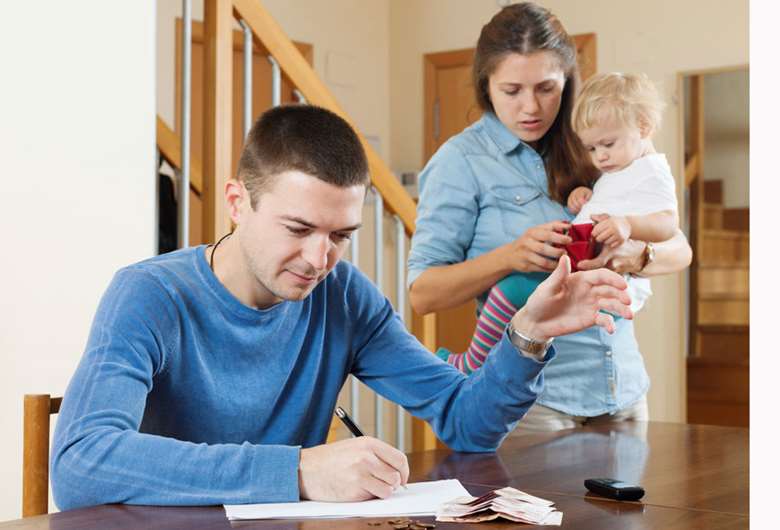 Për çfarë i shpenzojnë paratë shqiptarët dhe europianët: 29% për ushqime, gati trefishi i BE-së 14 familje