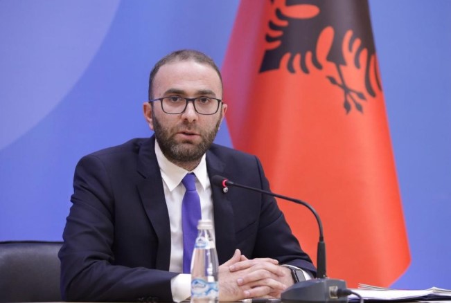 gazment bardhi konferenca