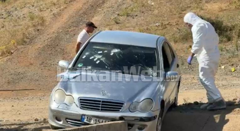 U qëllua me silenciator në makinë/ Vrasja e Viktor Bardhit, kontrolle blic me vendim gjykate në 5 banesa të familjes Reçi 11 makina viktor bardhi 1