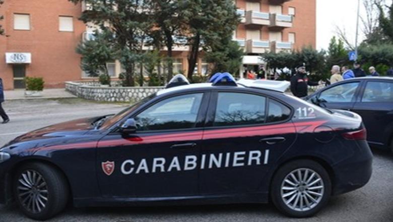 Itali/ Tentoi të përplasë policinë me makinë pasi sherrit me gruan, shqiptari në arrest shtëpie 3 1791558187 carabinieri