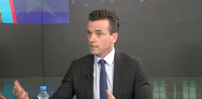 Vuçiç doli në mbrojtje të Ramës/ Shehaj: Shqipëria duhet të lërë pas modelin e autokracive ballkanike 6 AGRON SHEHAJ 1
