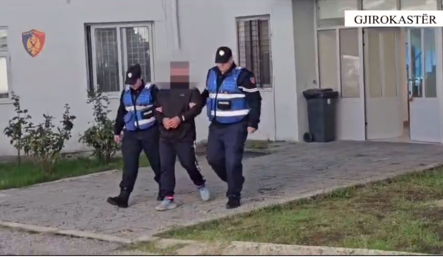 Gjirokastër/ Kishte fshehur në banesë 2 armë e një sasi kokainë, kapet një person. I dënuar më parë për vrasje 12 Gjirokaster1