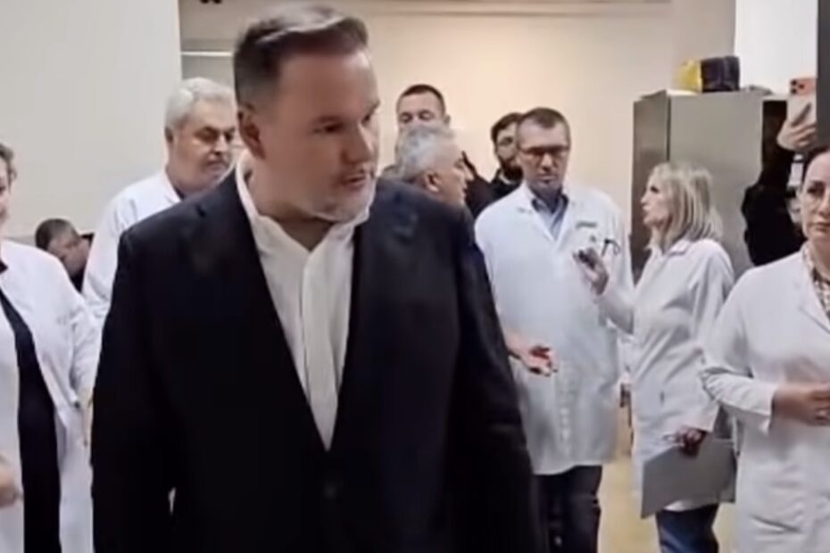 Revolta në Tiranë/ Ministri Demo viziton te Trauma efektivët e lënduar: Pas çdo uniforme qëndron një njeri dhe një familje që e pret në shtëpi 8 IMG 4208
