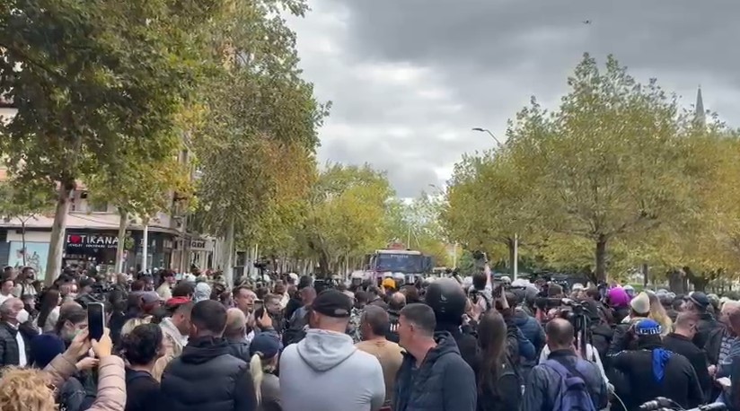 Protesta dita e 10