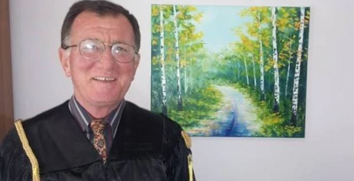 Shkeli bojkotin/ Pezullohet për dy vjet licenca e avokatit Lefter Xhengo 8 avokatit