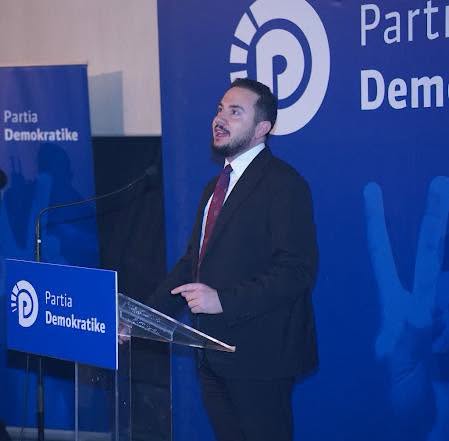 “Opozita s’mund të jetë peng i lidershipit”/ Salianji kritik pas miratimit të Reformës Territoriale: Rama po shkatërron Shqipërinë, Berisha të japë dorëheqjen! 3 ervin salianji