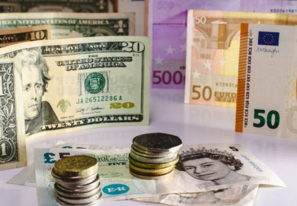 Kursi i këmbimit valutor sot, ja me sa blihen dhe shiten dollari dhe euro 2 euro dollar paund 433x300 1