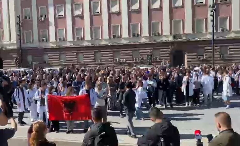 protesta para kryemimistrise